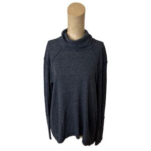 We The Free Long Sleeve Dark Grey Top Size Large